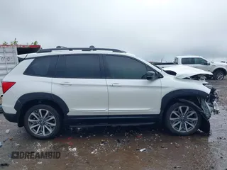 2019 Honda Passport Elite with VIN 5FNYF8H0XKB005151, listed as a IAAI auction lot 42322644 with 124,274 mi miles and . Bid and sale history available at DreamBid. Image 14.