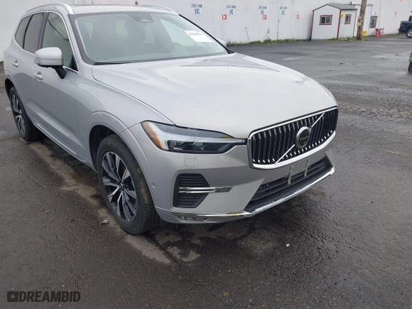 2023 Volvo XC60 Plus Bright Theme with VIN YV4L12RN9P1375763, listed as a IAAI auction lot 41868161 with 34,776 mi miles. Bid and sale history available at carsss.com. Image 6.
