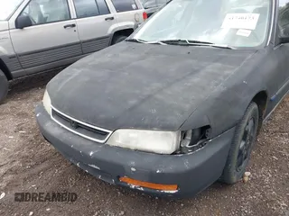 1997 Honda Accord LX with VIN 1HGCD563XVA027015, listed as a IAAI auction lot 41740173 with 461,837 mi miles and . Bid and sale history available at carsss.com. Image 6.