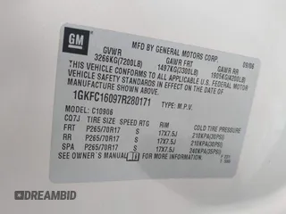 2007 GMC Yukon XL SLT z VIN 1GKFC16097R280171, wystawiony jako IAAI lot #41319694 z przebiegiem 241 553 mil mil oraz . Historia ofert i sprzedaży dostępna na DreamBid. Obrazek 9.
