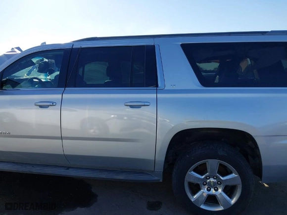 2015 Chevrolet Suburban LT with VIN 1GNSCJKC6FR646684, listed as a IAAI auction lot 41599832 with NaN miles. Bid and sale history available at carsss.com. Image 14.
