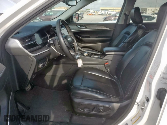 2023 Jeep Grand Cherokee z VIN 1C4RJYB63PC626221, wystawiony jako Copart lot #61619875 z przebiegiem 68 390 mil mil oraz Czysty tytuł • Clean title. Historia ofert i sprzedaży dostępna na DreamBid. Obrazek 7.