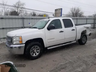 2013 Chevrolet Silverado 1500 LT with VIN 3GCPKSEA3DG292038, listed as a Copart auction lot 44996995 with 139,633 mi miles and Salvage Title. Bid and sale history available at DreamBid. Image 1.
