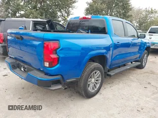 2024 Chevrolet Colorado 2WD LT z VIN 1GCGSCECXR1154560, wystawiony jako IAAI lot #41388658 z przebiegiem 12 909 mil mil oraz . Historia ofert i sprzedaży dostępna na DreamBid. Obrazek 4.