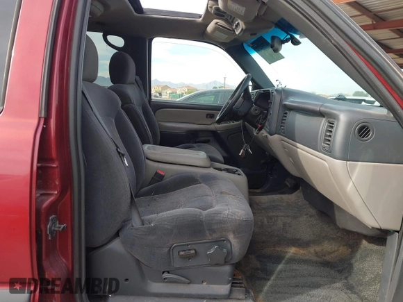 2002 Chevrolet Suburban LS with VIN 1GNFK16Z02J222591, listed as a IAAI auction lot 41791272 with 238,475 mi miles. Bid and sale history available at carsss.com. Image 5.
