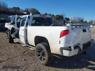 2011 GMC Sierra 2500HD Denali with VIN 1GT125C81BF225413, listed as a IAAI auction lot 41236185 with 1 mi miles. Bid and sale history available at carsss.com. Image 3.