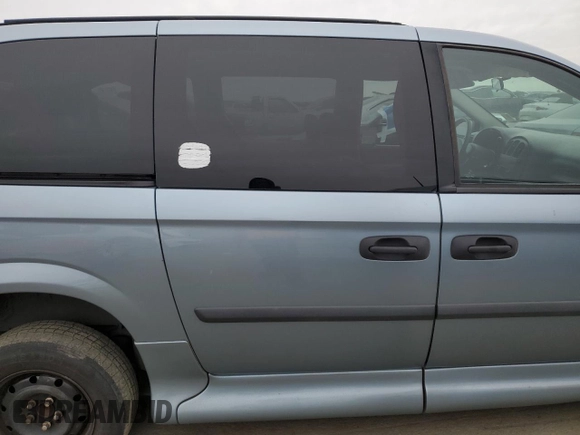 2006 Dodge Grand Caravan SE with VIN 1D4GP24RX6B579139, listed as a Copart auction lot 45030855 with 106,856 mi miles and Salvage Title. Bid and sale history available at DreamBid. Image 11.