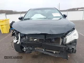 2015 Toyota Camry XLE with VIN 4T1BF1FK0FU079141, listed as a IAAI auction lot 41722368 with 89,201 mi miles. Bid and sale history available at carsss.com. Image 6.