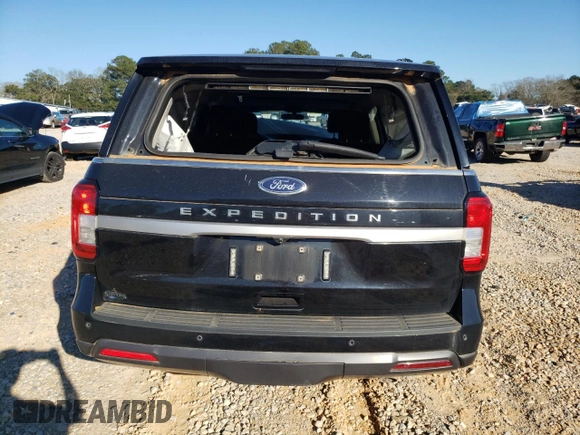 2023 Ford Expedition z VIN 1FMJU1F80PEA18857, wystawiony jako Copart lot #46926125 z przebiegiem Nie podano mil oraz Szkoda całkowita • Salvage title. Historia ofert i sprzedaży dostępna na DreamBid. Obrazek 6.
