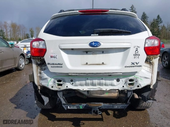 2015 Subaru XV Crosstrek Premium with VIN JF2GPADC1F8283265, listed as a IAAI auction lot 41943056 with 185,852 mi miles. Bid and sale history available at carsss.com. Image 6.