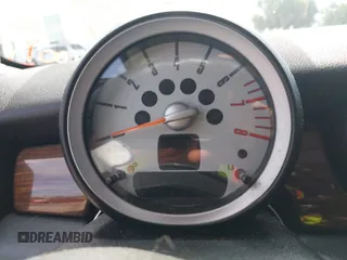 2008 MINI Hardtop S with VIN WMWMF73578TV38833, listed as a IAAI auction lot 42679616 with Not provided miles and . Bid and sale history available at DreamBid. Image 7.