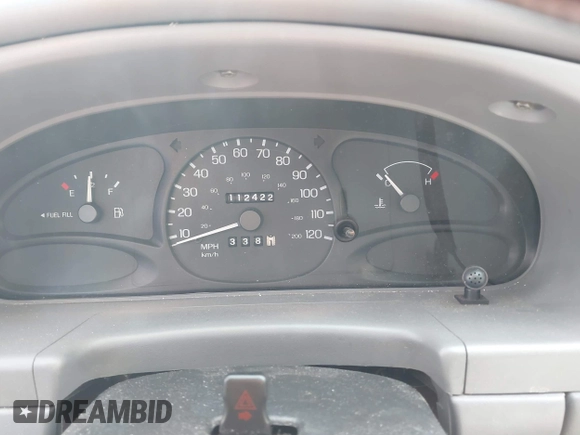 2002 Ford Escort Fleet Standard z VIN 3FAFP13P12R209941, wystawiony jako IAAI lot #41790208 z przebiegiem 112 422 mil mil oraz . Historia ofert i sprzedaży dostępna na DreamBid. Obrazek 7.