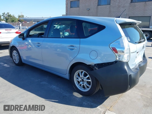 2013 Toyota Prius Two with VIN JTDZN3EU2D3273418, listed as a IAAI auction lot 40209238 with 138,606 mi miles and . Bid and sale history available at carsss.com. Image 3.