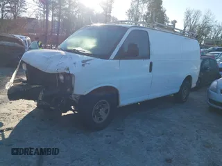 2007 Chevrolet Express Cargo Van with VIN 1GCGG25V871252982, listed as a IAAI auction lot 41480672 with 1 mi miles. Bid and sale history available at carsss.com. Image 2.