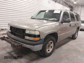 2003 Chevrolet Suburban LT with VIN 1GNEC16Z43J297370, listed as a IAAI auction lot 41537140 with 277,541 mi miles. Bid and sale history available at carsss.com. Image 2.