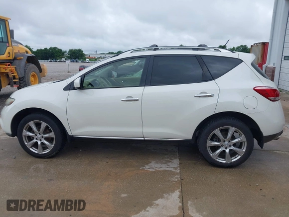 2014 Nissan Murano S z VIN JN8AZ1MW7EW508912, wystawiony jako IAAI lot #42454874 z przebiegiem 140 450 mil mil oraz . Historia ofert i sprzedaży dostępna na DreamBid. Obrazek 14.