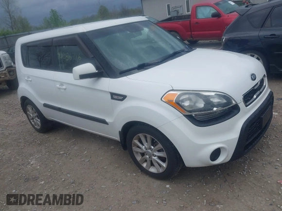 2013 Kia Soul with VIN KNDJT2A57D7574514, listed as a IAAI auction lot 42088746 with 149,533 mi miles. Bid and sale history available at carsss.com. Image 1.