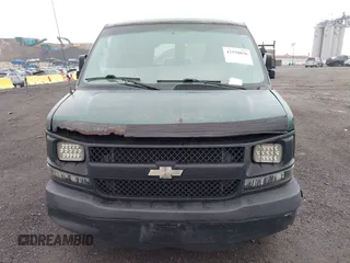 2008 Chevrolet City Express Cargo z VIN 1GNFG154781213063, wystawiony jako IAAI lot #42198836 z przebiegiem 418 879 mil mil oraz . Historia ofert i sprzedaży dostępna na DreamBid. Obrazek 6.