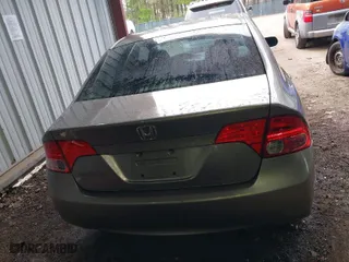 2006 Honda Civic Sdn LX with VIN 1HGFA16536L136583, listed as a IAAI auction lot 41942096 with 336,148 mi miles. Bid and sale history available at carsss.com. Image 16.