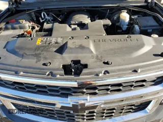 2019 Chevrolet Suburban LT z VIN 1GNSCHKC2KR121270, wystawiony jako Copart lot #51800665 z przebiegiem 187 179 mil mil oraz Szkoda całkowita • Salvage title. Historia ofert i sprzedaży dostępna na DreamBid. Obrazek 14.