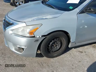 2014 Nissan Altima S with VIN 1N4AL3AP2EN382928, listed as a IAAI auction lot 41574187 with 175,053 mi miles and . Bid and sale history available at DreamBid. Image 6.