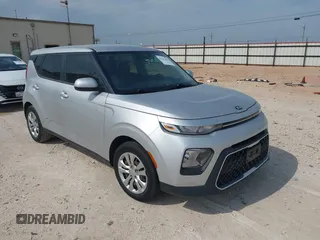 2021 Kia Soul S with VIN KNDJ23AUXM7771144, listed as a IAAI auction lot 42132683 with 141,088 mi miles. Bid and sale history available at carsss.com. Image 1.