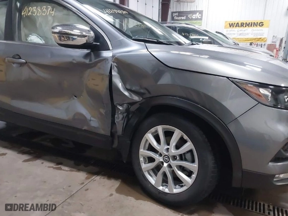 2022 Nissan Rogue Sport SV with VIN JN1BJ1BV8NW583073, listed as a IAAI auction lot 41238374 with 46,913 mi miles. Bid and sale history available at carsss.com. Image 6.