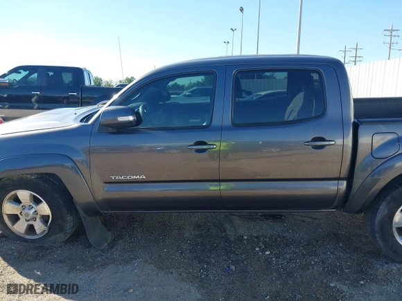 2013 Toyota Tacoma PreRunner with VIN 5TFJU4GN2DX039199, listed as a IAAI auction lot 40882464 with 286,278 mi miles. Bid and sale history available at carsss.com. Image 14.
