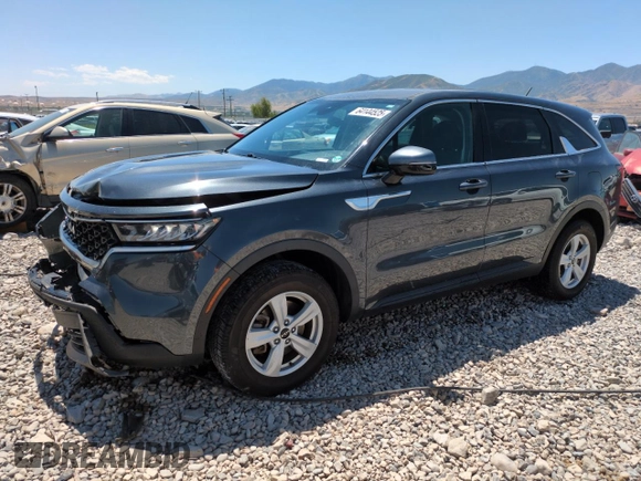 2022 Kia Sorento LX с VIN 5XYRGDLC1NG100917, выставлен на аукционе Copart как лот 64144525 с пробегом 65 806 миль миль и Списание • Salvage title. История ставок и продаж доступна на DreamBid. Изображение 1.