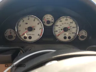 2001 Mazda MX-5 Miata z VIN JM1NB353910216600, wystawiony jako Copart lot #50916465 z przebiegiem Nie podano mil oraz Szkoda całkowita • Salvage title. Historia ofert i sprzedaży dostępna na DreamBid. Obrazek 9.