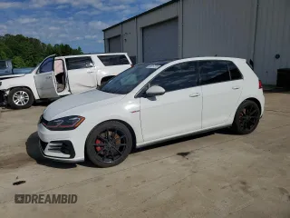 2018 Volkswagen GTI S z VIN 3VW447AU0JM261057, wystawiony jako Copart lot #55617275 z przebiegiem 113 257 mil mil oraz Szkoda całkowita • Salvage title. Historia ofert i sprzedaży dostępna na DreamBid. Obrazek 1.