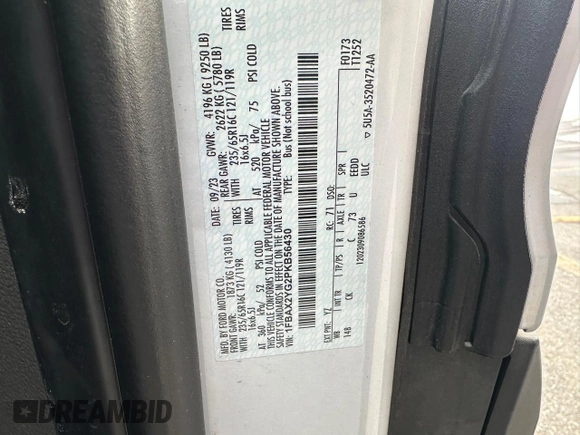 2023 Ford Transit Passenger XL z VIN 1FBAX2YG2PKB56430, wystawiony jako Copart lot #44988825 z przebiegiem 22 570 mil mil oraz Nie do naprawy • Non repairable. Historia ofert i sprzedaży dostępna na DreamBid. Obrazek 10.