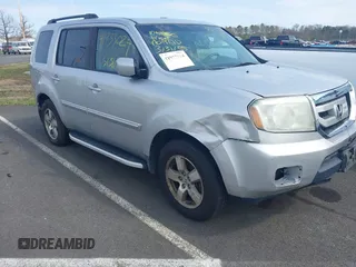 2011 Honda Pilot EX-L with VIN 5FNYF4H68BB017361, listed as a IAAI auction lot 41933024 with 338,819 mi miles and . Bid and sale history available at carsss.com. Image 1.