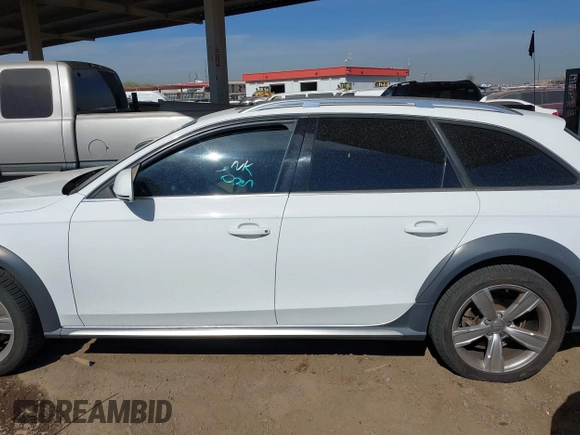 2013 Audi allroad A6 V8 with VIN WA1UFBFL7DA181041, listed as a IAAI auction lot 41638491 with 122,188 mi miles and . Bid and sale history available at DreamBid. Image 14.