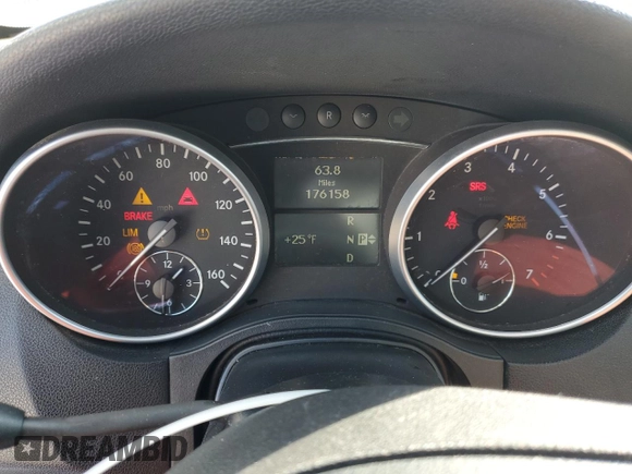 2009 Mercedes-Benz M 350 z VIN 4JGBB86EX9A530516, wystawiony jako Copart lot #45565145 z przebiegiem 176 158 mil mil oraz Nie do naprawy • Non repairable. Historia ofert i sprzedaży dostępna na DreamBid. Obrazek 9.