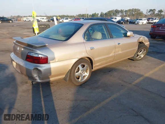 2002 Acura TL with VIN 19UUA566X2A033500, listed as a IAAI auction lot 41787954 with 251,513 mi miles. Bid and sale history available at carsss.com. Image 4.
