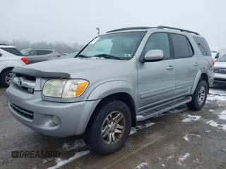 2005 Toyota Sequoia SR5 with VIN 5TDBT44A95S257043, listed as a IAAI auction lot 41562983 with 213,197 mi miles and . Bid and sale history available at DreamBid. Image 17.