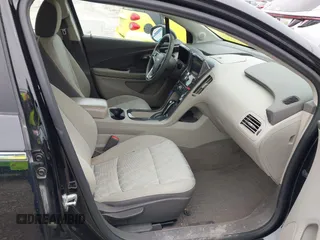 2013 Chevrolet Volt with VIN 1G1RA6E47DU111848, listed as a IAAI auction lot 41962737 with 124,701 mi miles and . Bid and sale history available at carsss.com. Image 5.