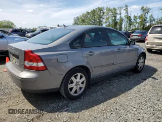 2004 Volvo S40 z VIN YV1MS382742006255, wystawiony jako Copart lot #57217135 z przebiegiem 66 740 mil mil oraz Szkody całkowita. Historia ofert i sprzedaży dostępna na DreamBid. Obrazek 3.