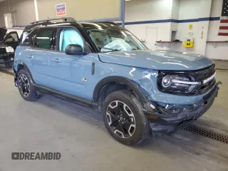 2022 Ford Bronco Sport Outer Banks z VIN 3FMCR9C60NRE06595, wystawiony jako Copart lot #49254795 z przebiegiem 20 947 mil mil oraz Szkoda całkowita • Salvage title. Historia ofert i sprzedaży dostępna na DreamBid. Obrazek 4.