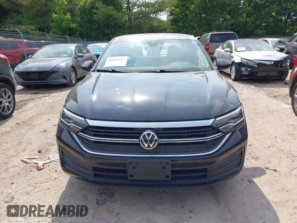 2022 Volkswagen Jetta SE with VIN 3VW7M7BU5NM011041, listed as a IAAI auction lot 42418167 with 71,415 mi miles and . Bid and sale history available at DreamBid. Image 12.
