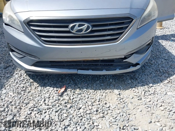 2015 Hyundai Sonata SE with VIN 5NPE24AF8FH118366, listed as a IAAI auction lot 42086388 with 179,499 mi miles and . Bid and sale history available at carsss.com. Image 12.