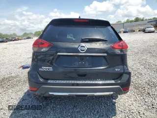 2017 Nissan Rogue SV z VIN KNMAT2MT6HP501456, wystawiony jako Copart lot #55625395 z przebiegiem Nie podano mil oraz Szkoda całkowita • Salvage title. Historia ofert i sprzedaży dostępna na DreamBid. Obrazek 6.