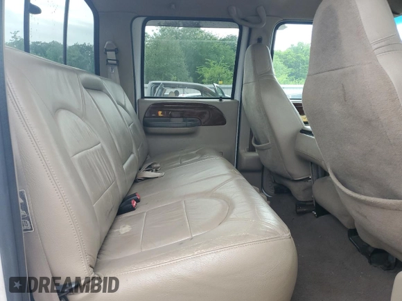 2000 Ford F-250 XL with VIN 1FTNW21F3YEC28124, listed as a Copart auction lot 55389625 with 378,509 mi miles and Clean title. Bid and sale history available at DreamBid. Image 10.