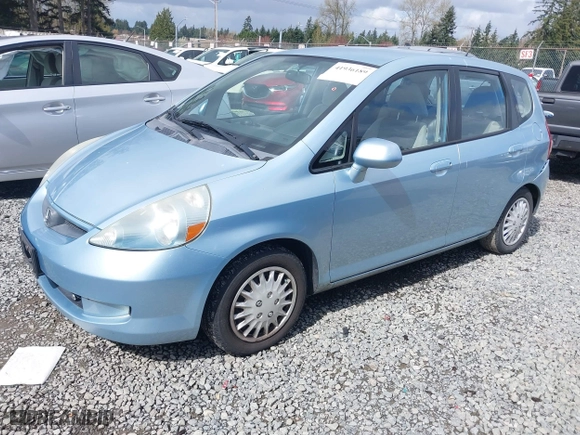 2007 Honda Fit with VIN JHMGD38477S040942, listed as a IAAI auction lot 41936189 with 136,127 mi miles. Bid and sale history available at carsss.com. Image 17.