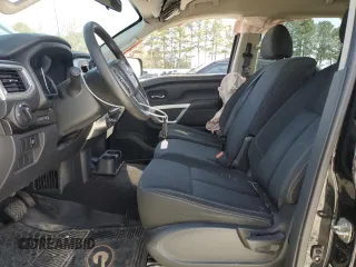 2018 Nissan Titan SV z VIN 1N6AA1EJ0JN504302, wystawiony jako Copart lot #48414435 z przebiegiem 72 766 mil mil oraz Szkoda całkowita • Salvage title. Historia ofert i sprzedaży dostępna na DreamBid. Obrazek 7.