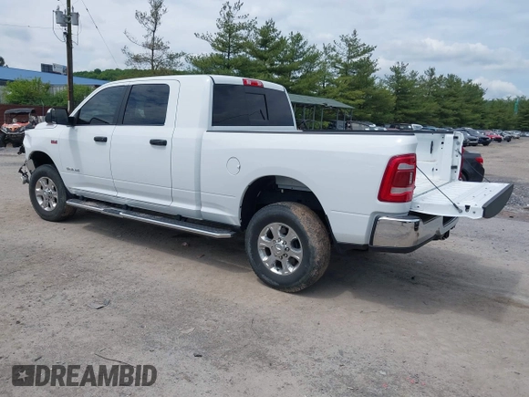 2022 Ram 2500 Big Horn with VIN 3C6UR5MJ0NG383441, listed as a IAAI auction lot 42368641 with 27,903 mi miles and . Bid and sale history available at DreamBid. Image 3.