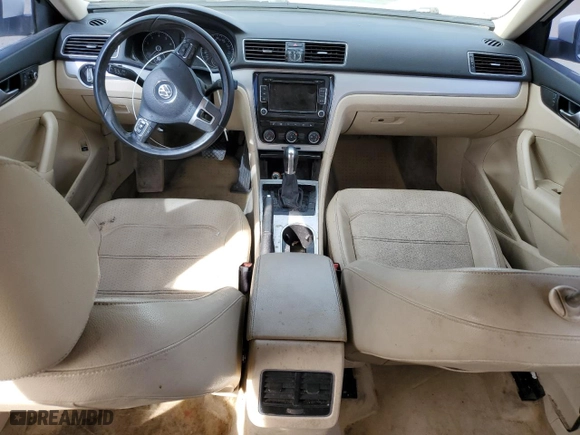 2013 Volkswagen Passat SE with VIN 1VWBP7A35DC016573, listed as a Copart auction lot 47495015 with 137,450 mi miles and Salvage Title. Bid and sale history available at carsss.com. Image 8.