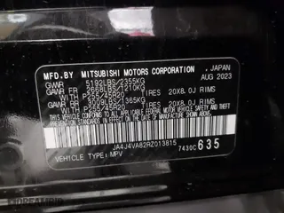 2024 Mitsubishi Outlander SE with VIN JA4J4VA82RZ013815, listed as a IAAI auction lot 41851733 with 35,084 mi miles. Bid and sale history available at carsss.com. Image 9.