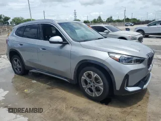 2024 BMW X1 xDrive28i with VIN WBX73EF07R5007427, listed as a Copart auction lot 64377815 with 25,783 mi miles and Clean title. Bid and sale history available at DreamBid. Image 4.